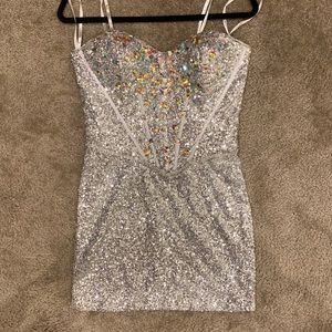 Ultra shiny Sequins dress!